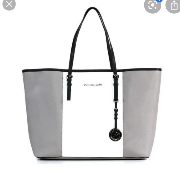 Michael Kors Handbags - MK tote !
